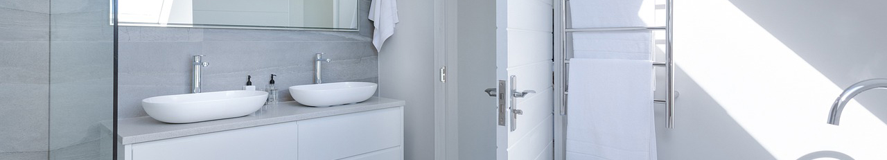 Aangeklede badkamer
